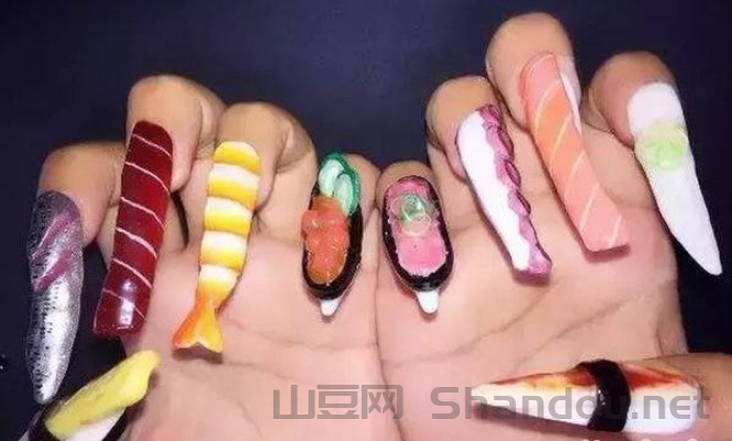 世界上最夸张的指甲图片,世界上最夸张的指甲