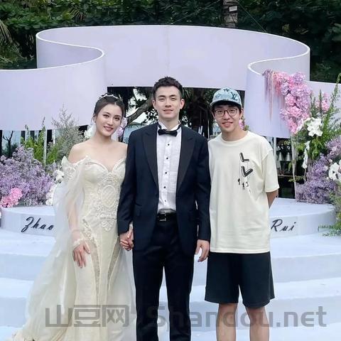 中国婚礼最感人的视频，中国婚礼最感人